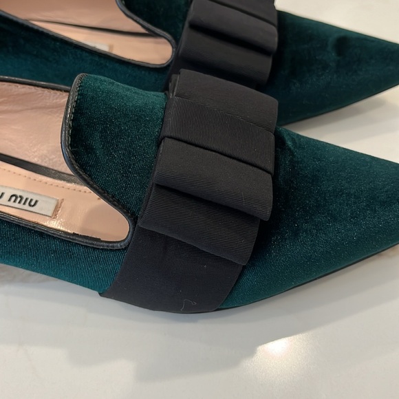 EUC Miu Miu flat dark green velvet shoes w black ribbon toe and gemstone heels - Picture 2 of 10